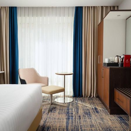 Courtyard By Marriott Tashkent Hotell Eksteriør bilde
