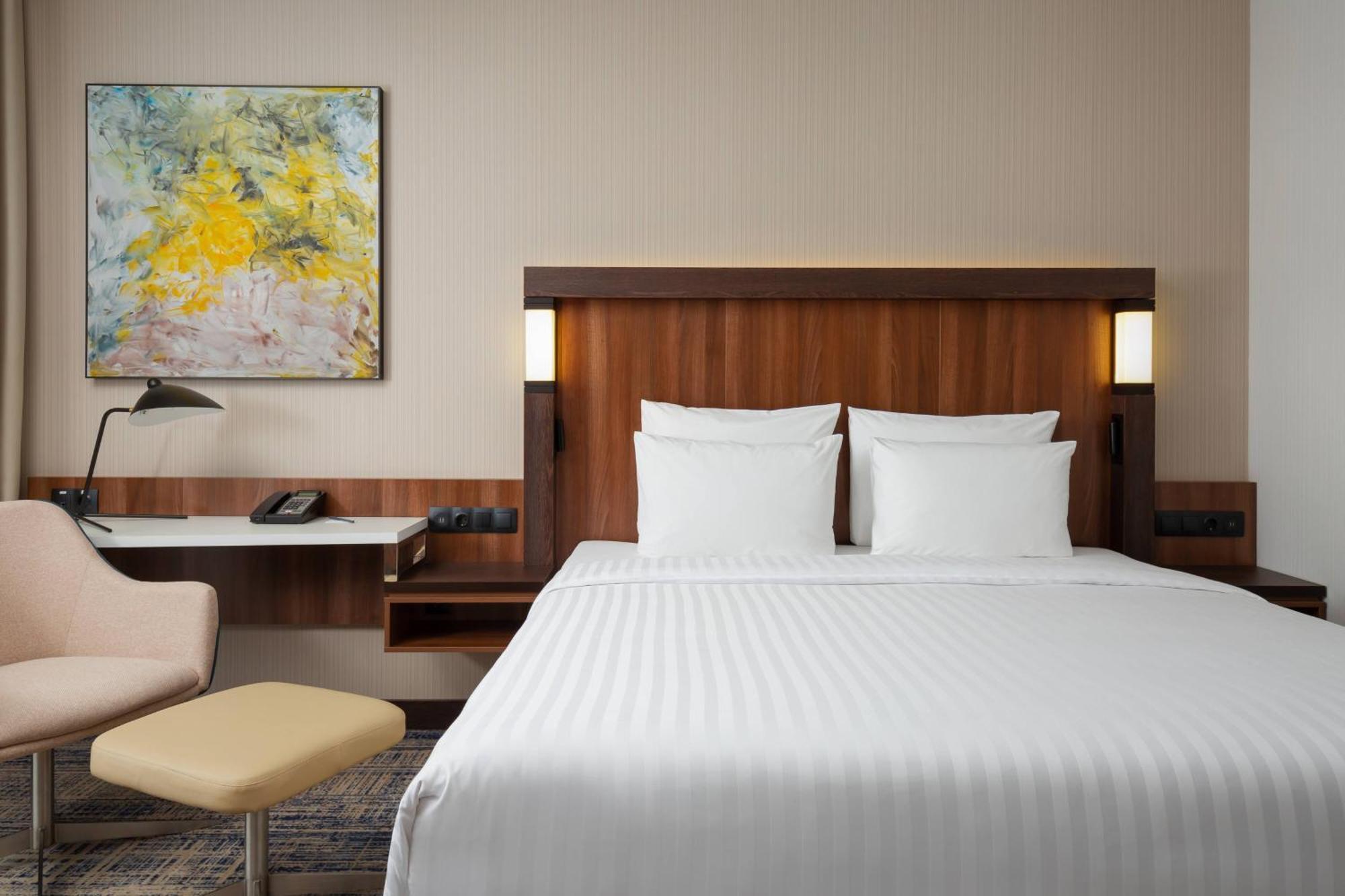 Courtyard By Marriott Tashkent Hotell Eksteriør bilde