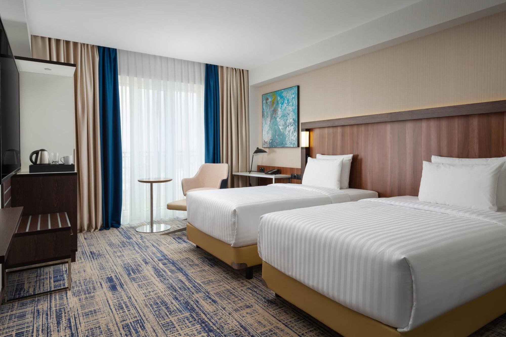 Courtyard By Marriott Tashkent Hotell Eksteriør bilde