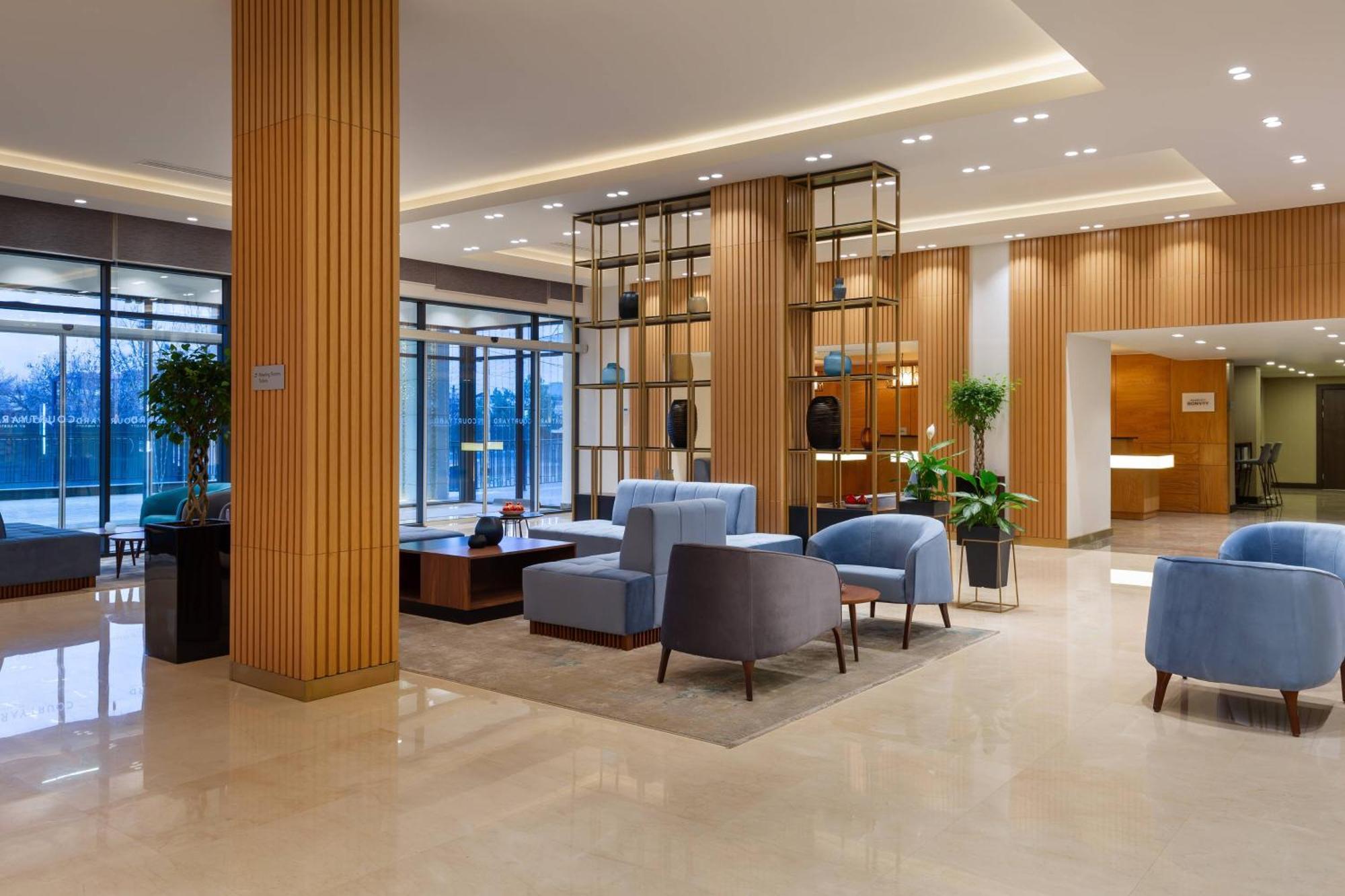 Courtyard By Marriott Tashkent Hotell Eksteriør bilde